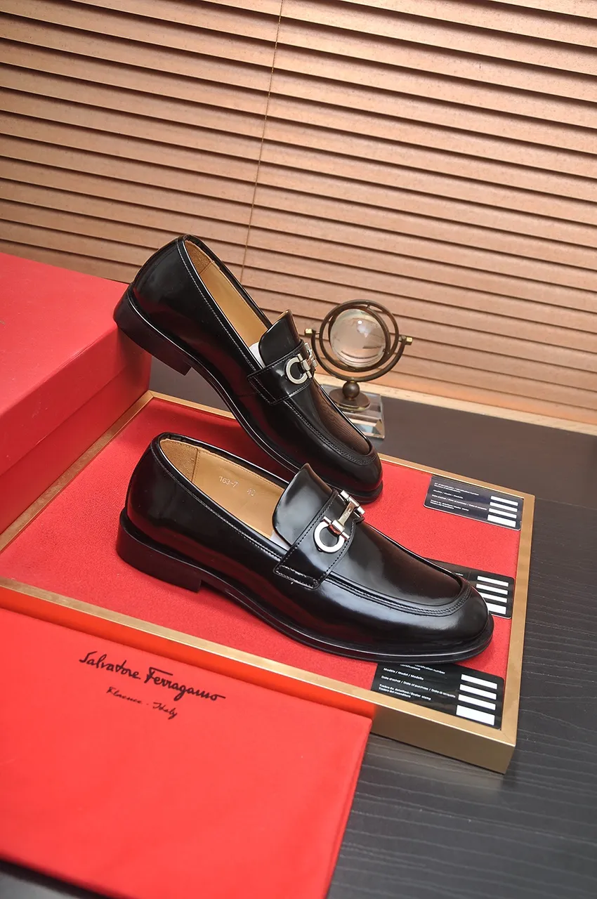 Men's shoes 💰620💶 [Ferragamo/Ferragamo] The latest model in the counter. Original imported open-sided high-quality cowhide hand-woven + imported 🐂 cowhide + original luxury metal buckle + original combination outsole. Comparative and stress-free 38--45 (45 custom-made)